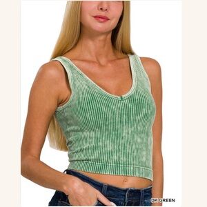 Zenana Outfitters Green Ribbed Crop Top